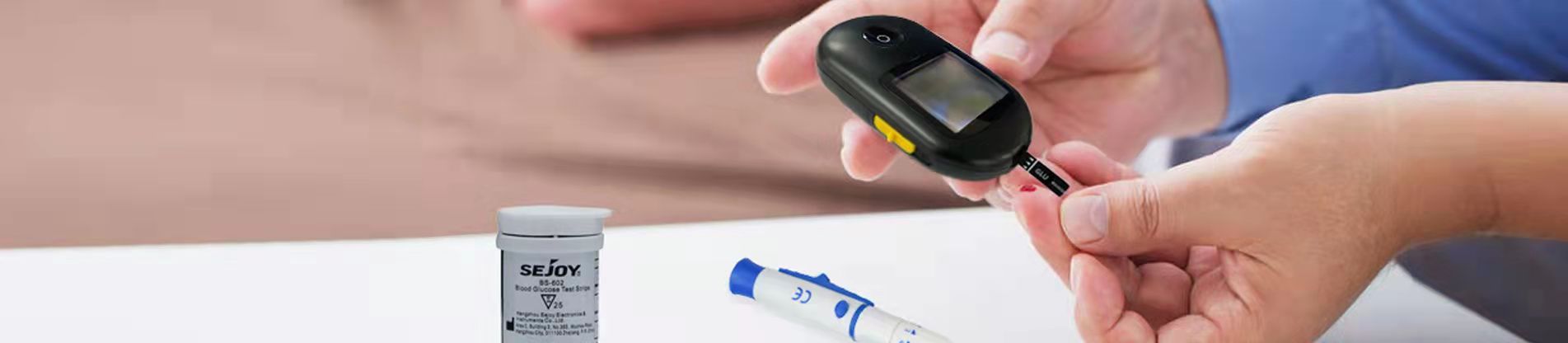 Systém monitorování hladiny glukózy v krvi